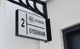 Lovely Studio Apartment With Access For Wheel-Chairs In Sydenham