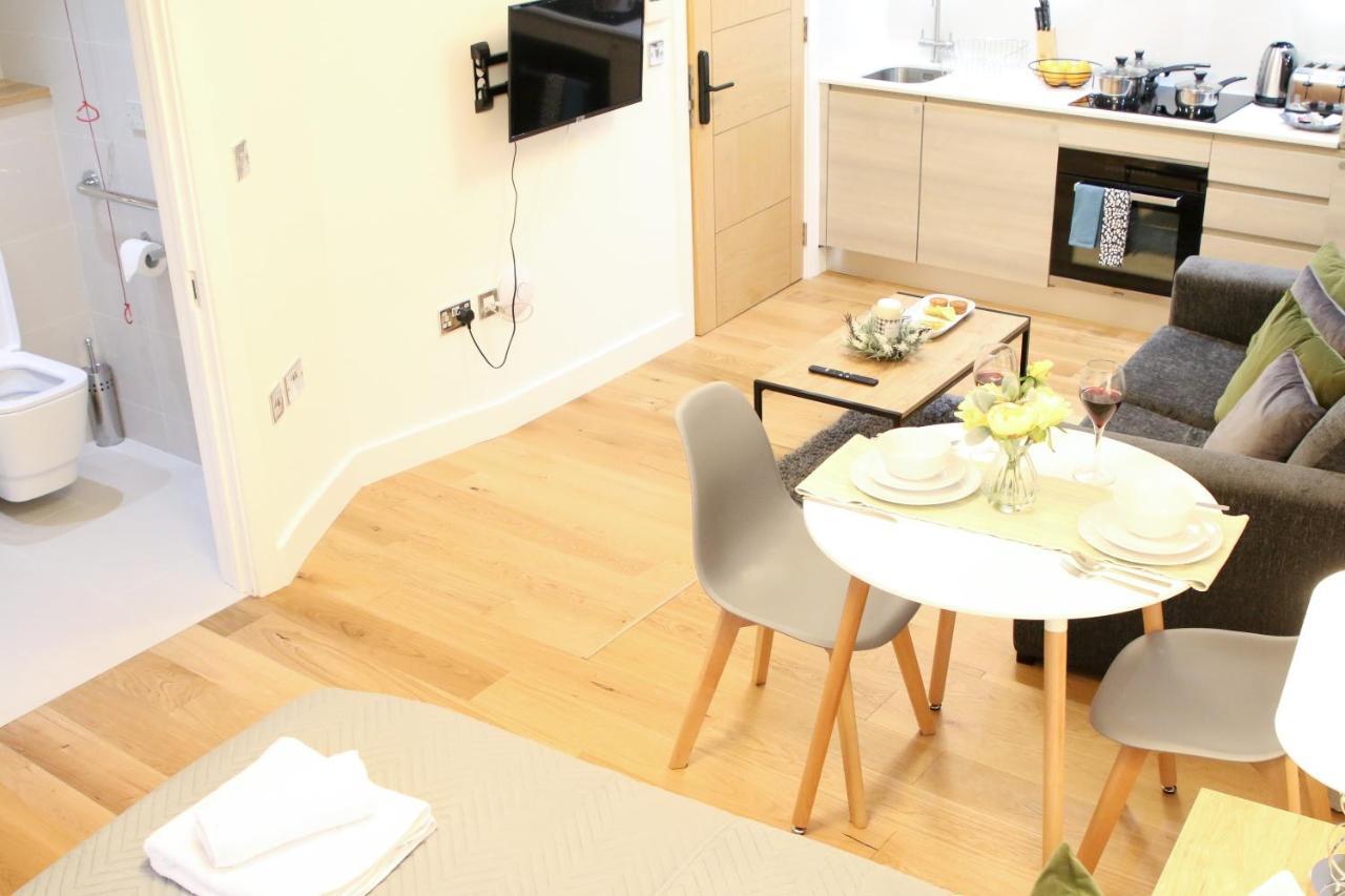 Lovely Studio Apartment With Access For Wheel-Chairs In Sydenham London Exterior photo