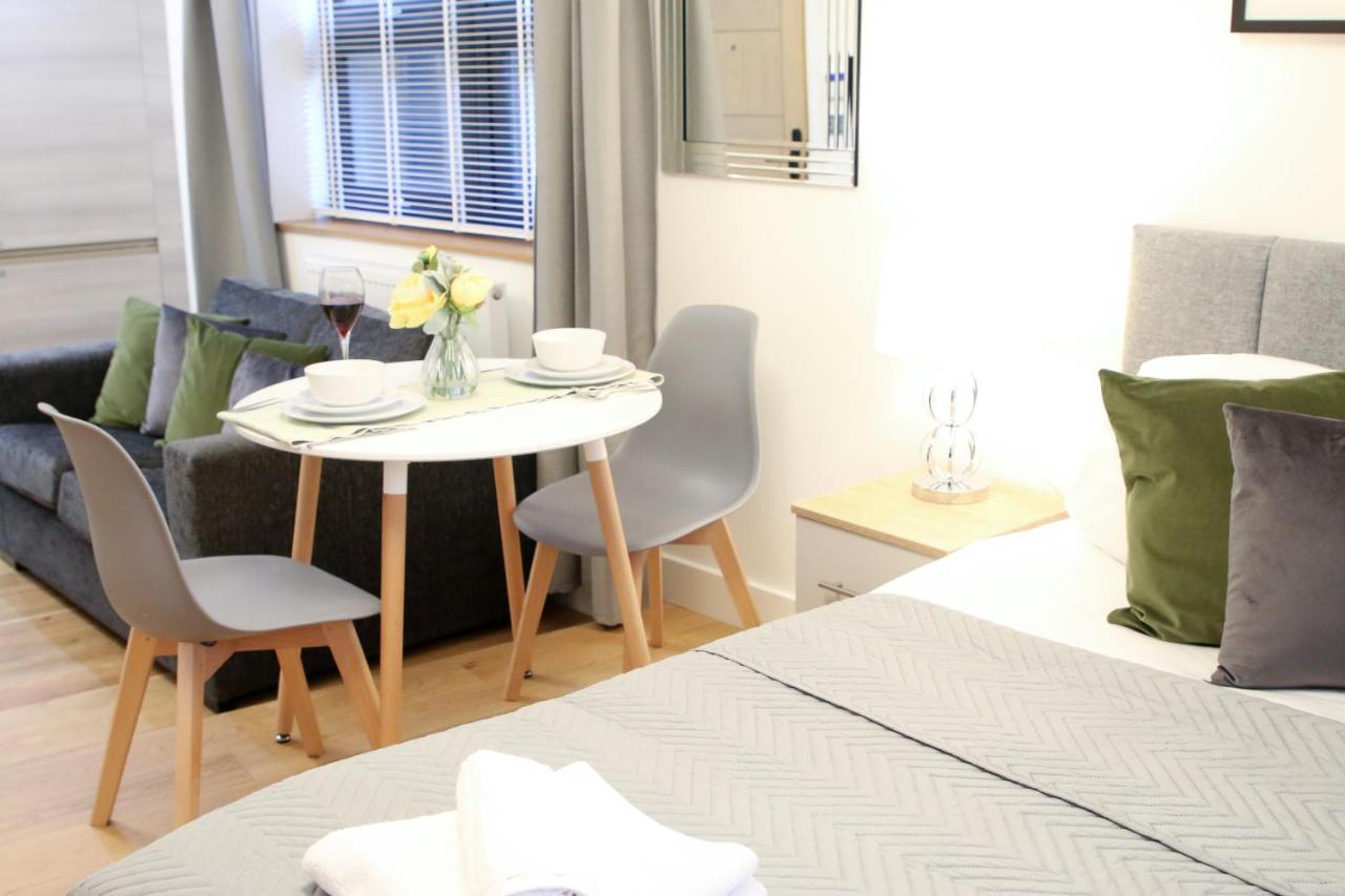 Lovely Studio Apartment With Access For Wheel-Chairs In Sydenham London Exterior photo