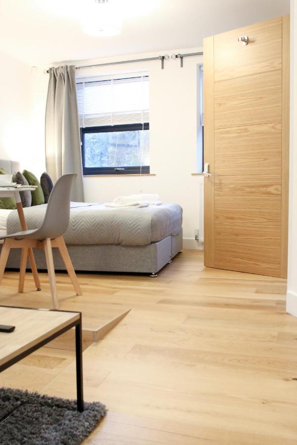 Lovely Studio Apartment With Access For Wheel-Chairs In Sydenham London Exterior photo