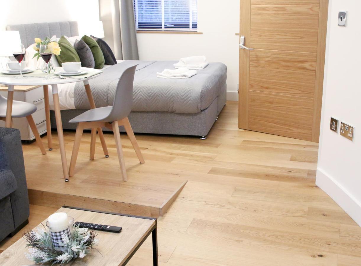Lovely Studio Apartment With Access For Wheel-Chairs In Sydenham London Exterior photo