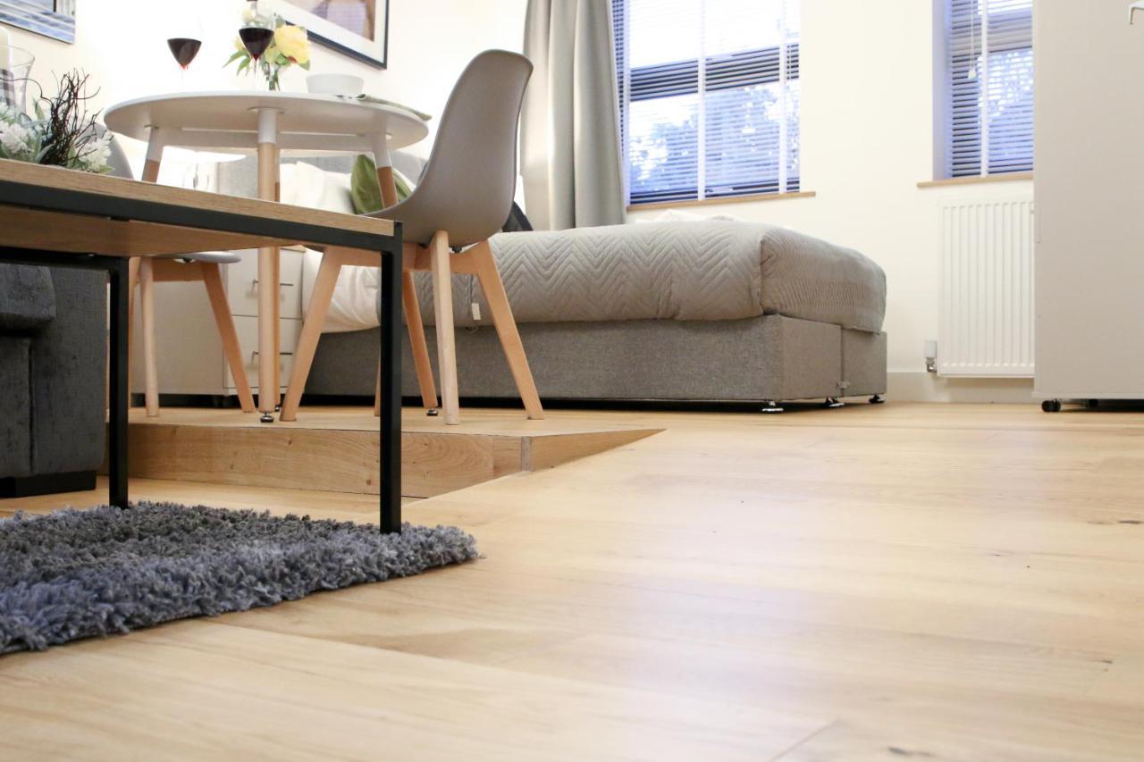 Lovely Studio Apartment With Access For Wheel-Chairs In Sydenham London Exterior photo