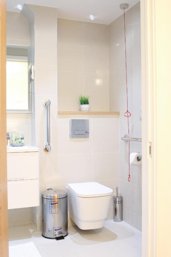 Lovely Studio Apartment With Access For Wheel-Chairs In Sydenham London Exterior photo